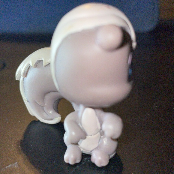 Littlest Pet Shop LPS #484 Gray Squirrel Skunk, blue raindrop eyes 2007 - Picture 8 of 8